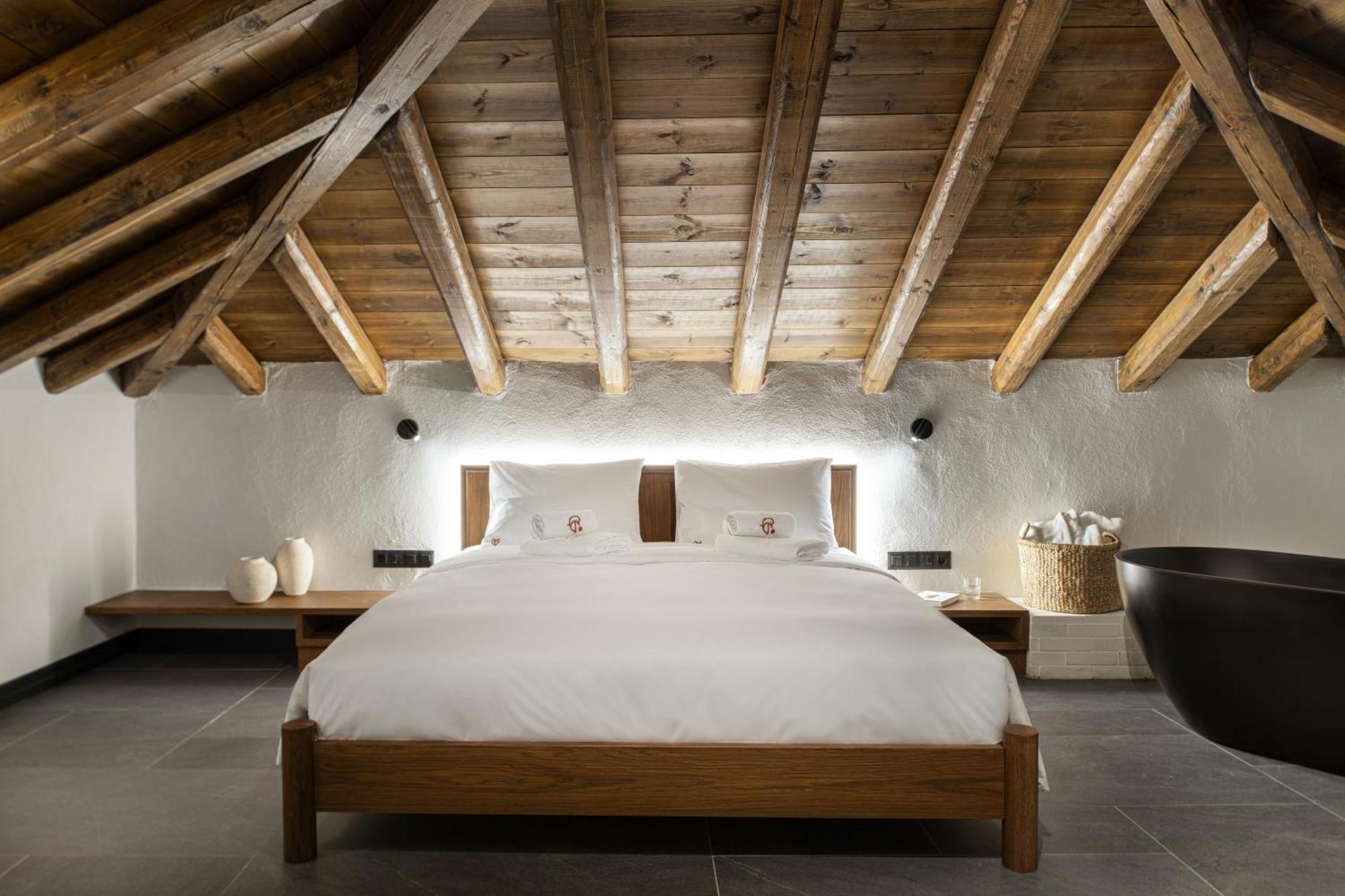 Unedo All Seasons Boutique Hotel Palaios Panteleimonas Buitenkant foto